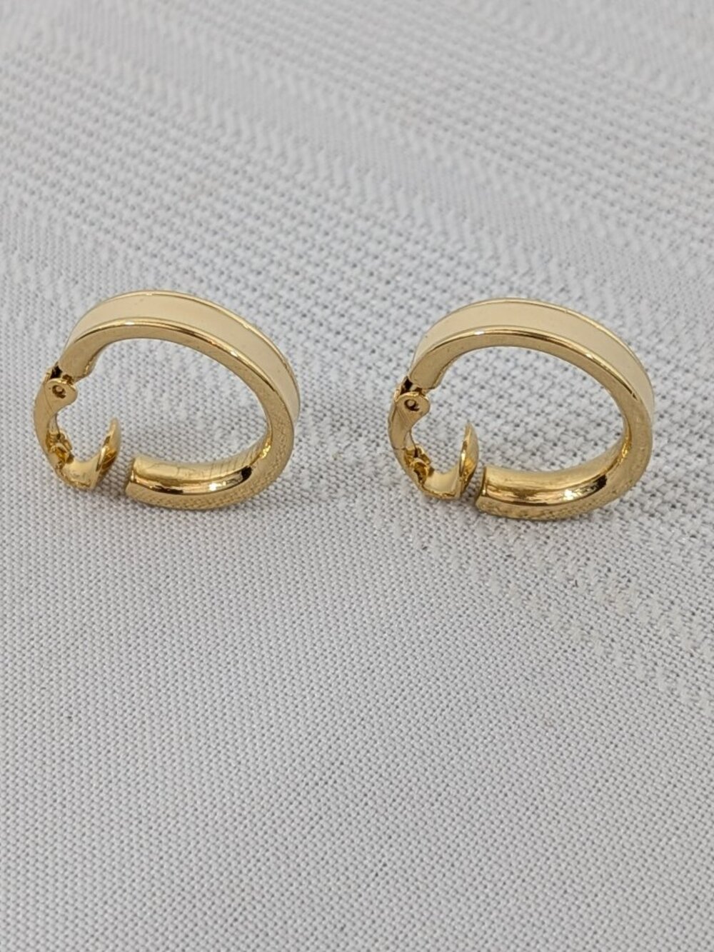 Vintage Trifari Gold Tone Cream White Enamel Hoop ClipOn Earrings Signed Classic